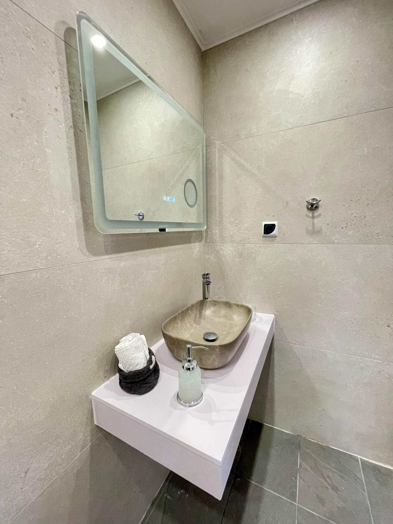 Sea Breeze Apartment فارنا المظهر الخارجي الصورة